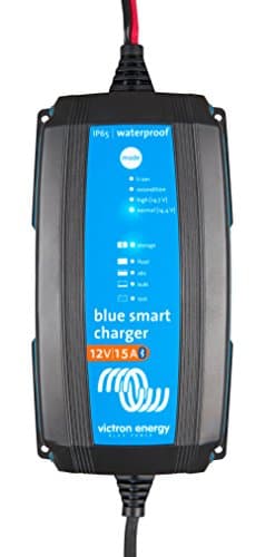 Victron Energy Blue Smart IP65 - Caricabatterie intelligente per auto, 12 V, 15 A, caricabatterie per batteria e desolfatore per moto, ATV, camper, batterie al litio e a ciclo profondo, Regno Unito
