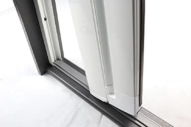 AWITALIA- Zanzariera laterale Perfetta con carrarmato ad avvolgimento controllato guida terra sottile da 4 mm, con cingolo chiuso, scegli il colore e metti le misure precise